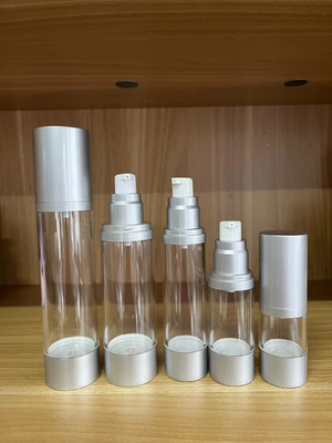 En gros Couleur personnalisée argent mat 15ml 30ml 50ml 100ml Bouteille de pompe sans air Pour emballage de soins de la peau