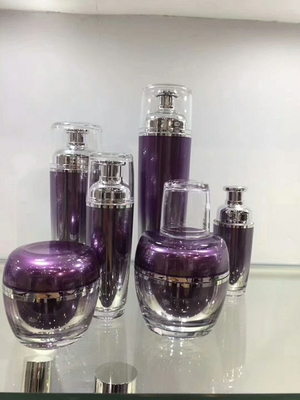 Bouteille acrylique de grande de marque de peau de beauté de bouteille pompe pourpre cosmétique en plastique populaire de lotion